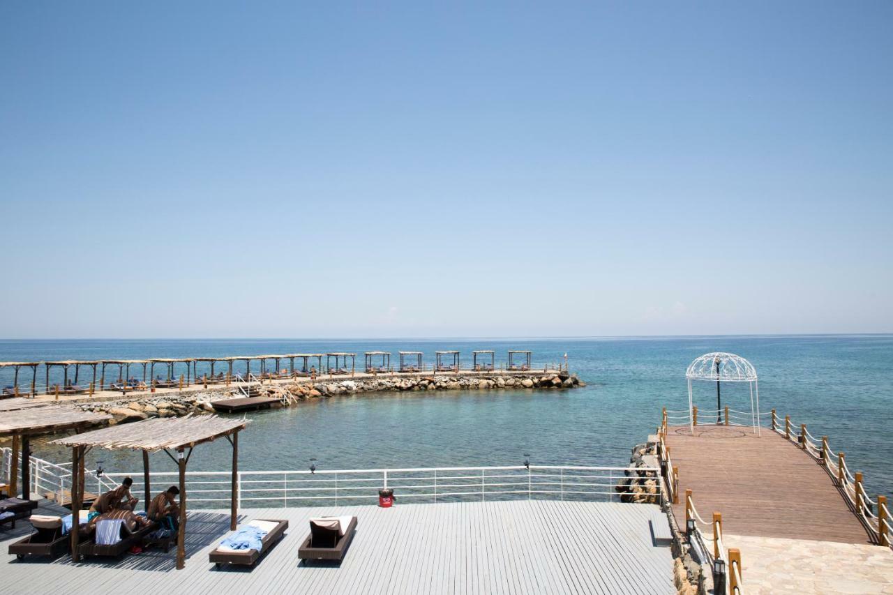 Malpas Hotel Agios Epiktitos Екстер'єр фото