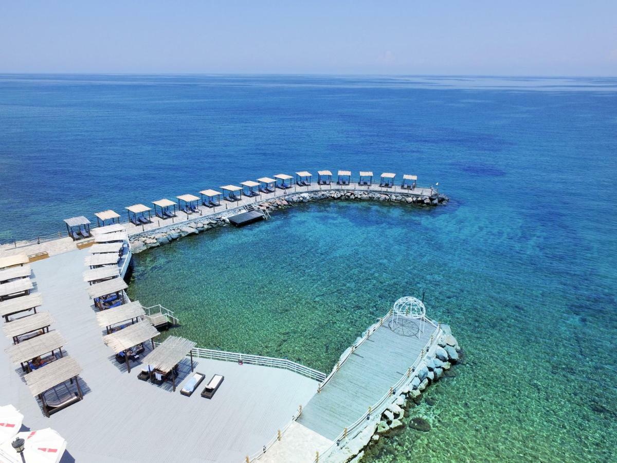 Malpas Hotel Agios Epiktitos Екстер'єр фото