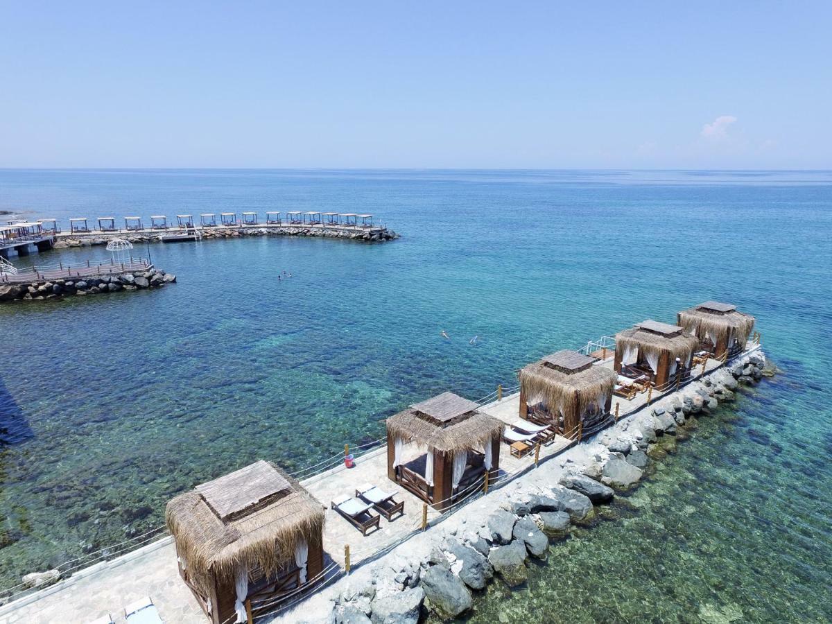 Malpas Hotel Agios Epiktitos Екстер'єр фото